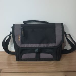 Targus Mini Messenger Bag